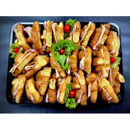 Πιατέλα 20 τμχ μικρά κρουασάν mix (γαλοπούλα 10 τμχ + ζαμπόν 10 τμχ)