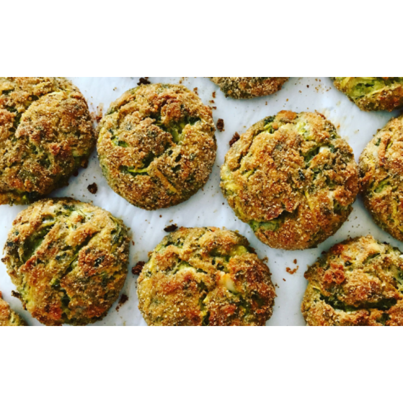 Πιατέλα 30 τμχ vegan κροκέτες με φρέσκα κολοκυθάκια και μυρωδικά Πιατέλα 30 τμχ vegan κροκέτες με φρέσκα κολοκυθάκια και μυρωδικά