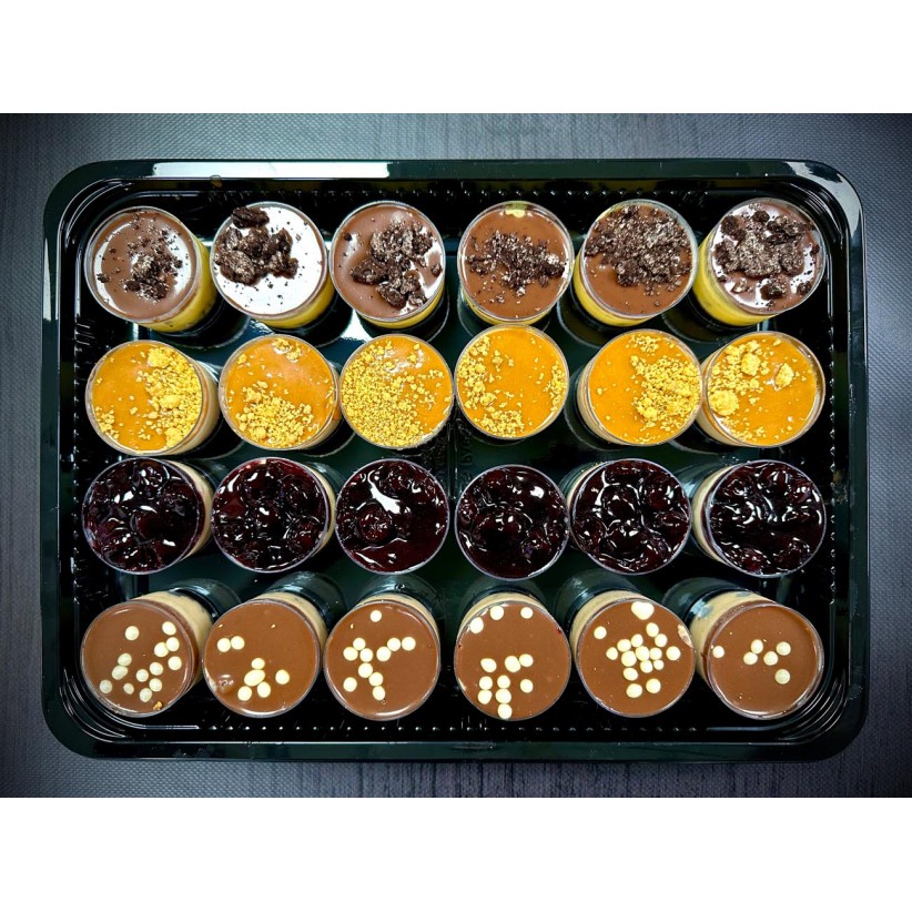 Πιατέλα catering 24 τμχ σφηνάκια μικρά γλυκά κεράσματος