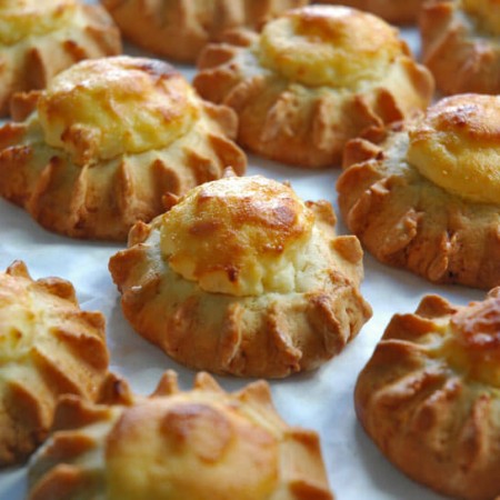 Πιατέλα catering 20 τμχ γλυκά λυχναράκια παραδοσιακά από την Κρήτη